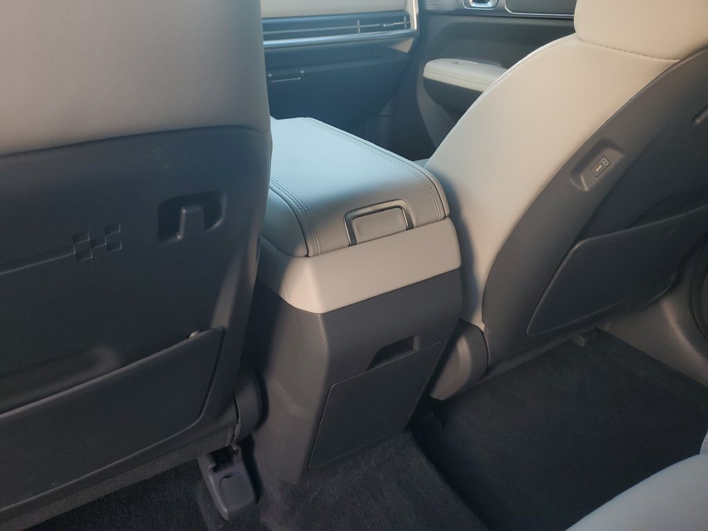 Used 2025 Hyundai Santa Fe SEL FWD image 15