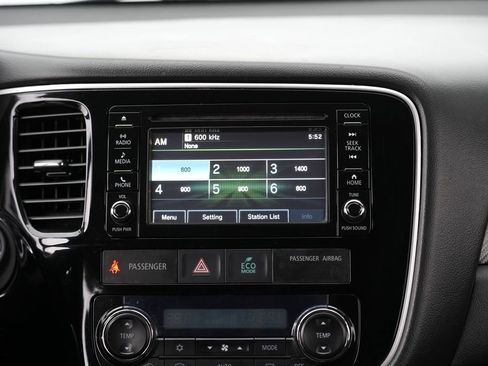 Used 2016 Mitsubishi Outlander SE AWD/4WD image 37