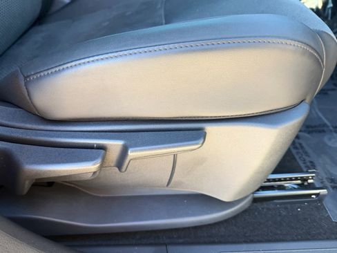 Certified 2025 Nissan Ariya FWD image 14