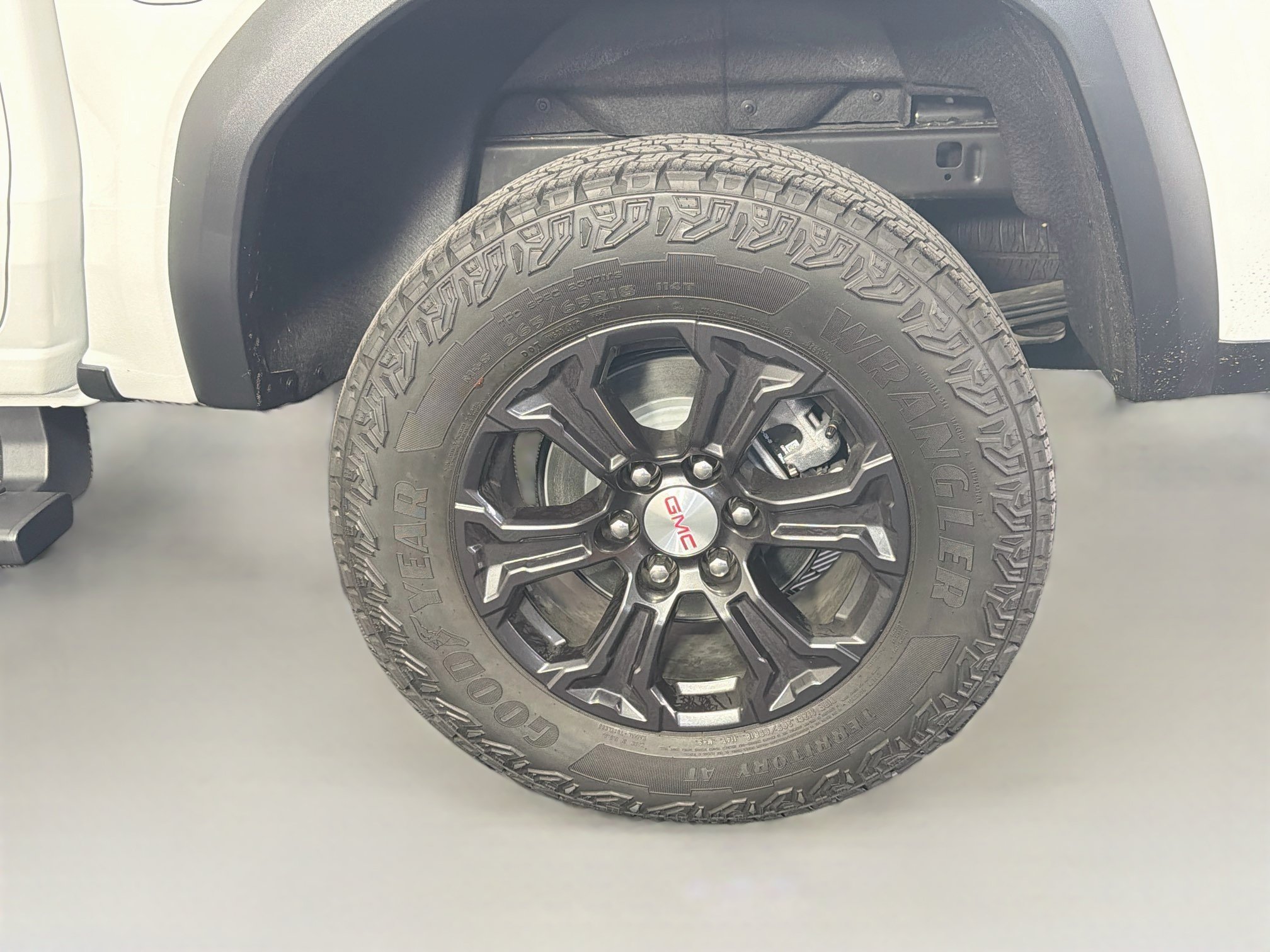 Used 2024 GMC Canyon Elevation RWD image 11