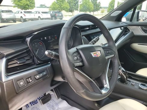 Certified 2024 Cadillac XT6 Sport w/ Technology Package AWD/4WD image 8