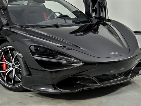 Used 2019 McLaren 720S Spider RWD image 2