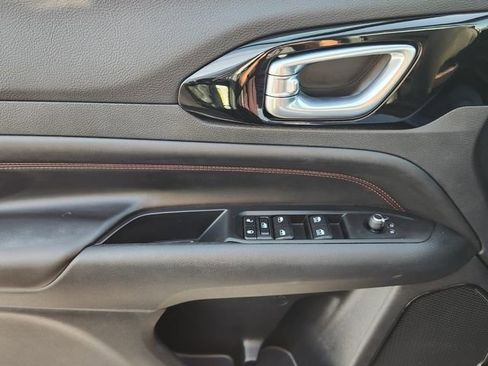 Used 2022 Jeep Compass Trailhawk image 21