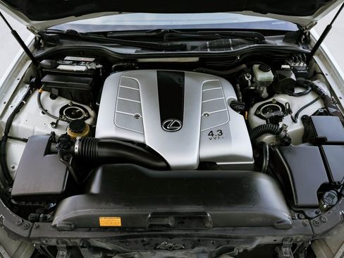 Used 2005 Lexus LS 430 image 19