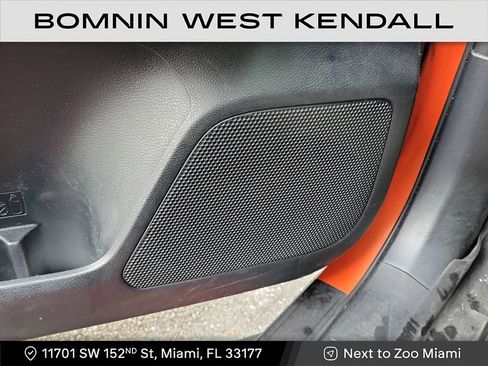 Used 2017 Toyota Tacoma SR image 31