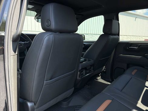 Used 2025 GMC Sierra 1500 AT4 w/ AT4 Premium Package AWD/4WD image 27