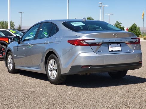 Used 2025 Toyota Camry LE FWD image 6