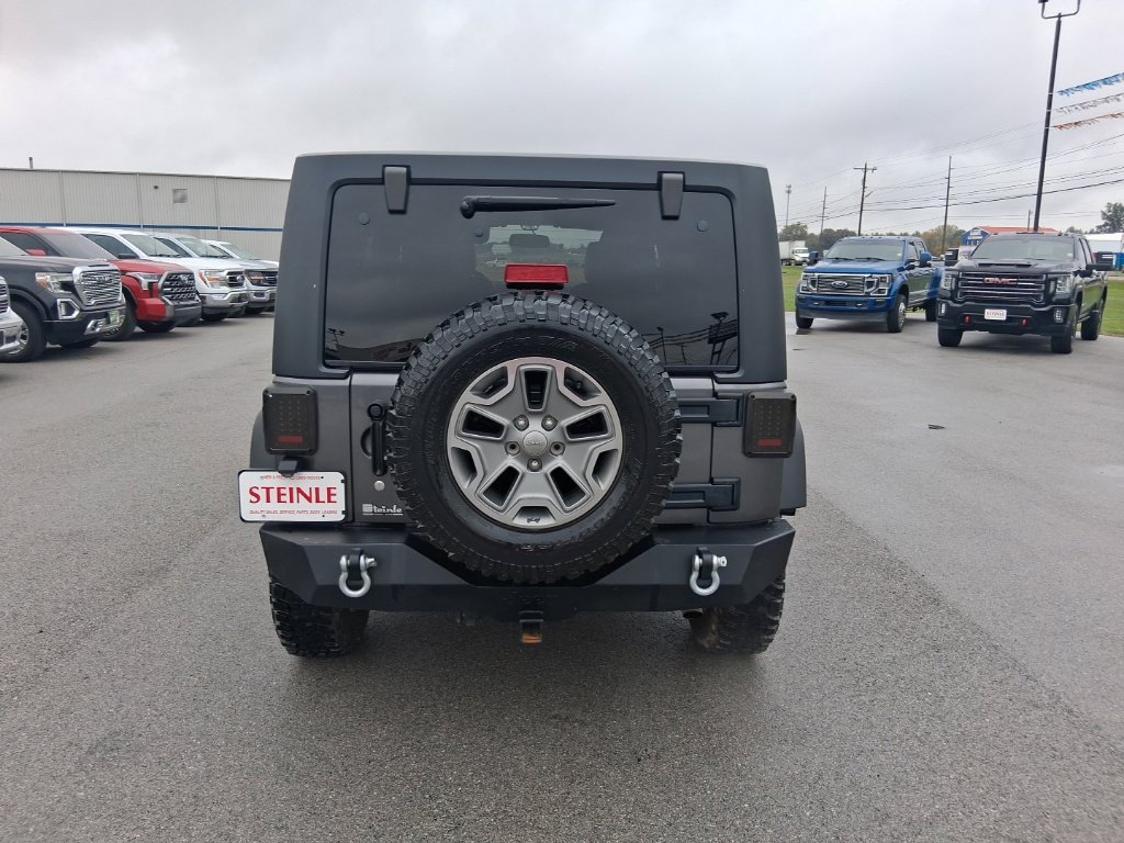 Used 2016 Jeep Wrangler Unlimited Rubicon w/ Connectivity Group AWD/4WD image 11