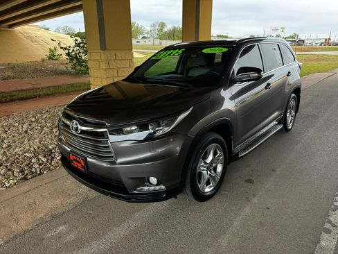 Used 2016 Toyota Highlander Limited image 7