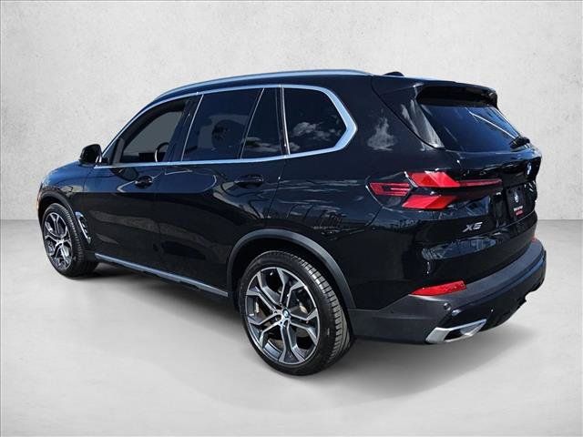 Certified 2024 BMW X5 xDrive40i w/ Premium Package AWD/4WD image 8