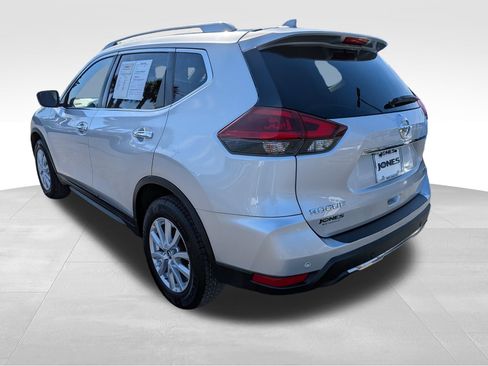 Used 2020 Nissan Rogue SV image 8