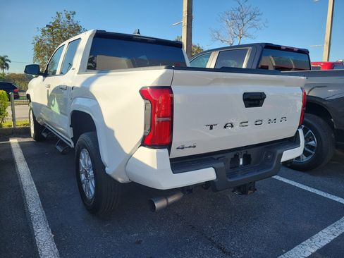 Used 2024 Toyota Tacoma SR5 image 6