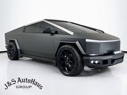 Used 2024 Tesla Cybertruck Cyberbeast AWD/4WD image 1