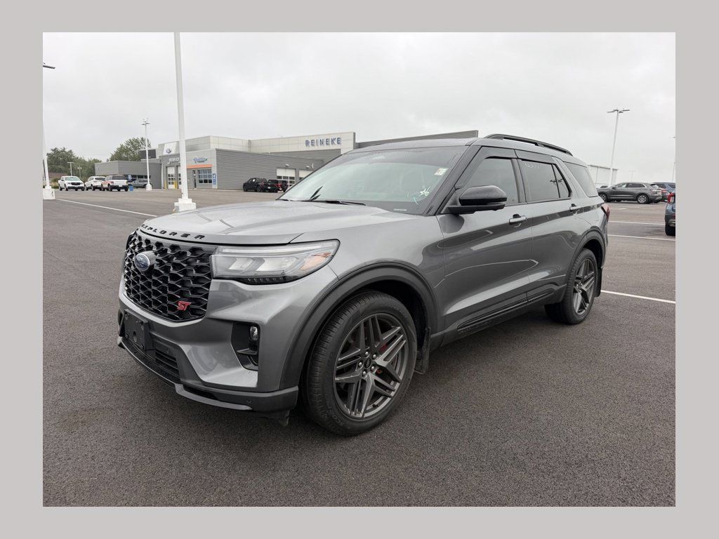 Used 2025 Ford Explorer ST AWD/4WD image 1
