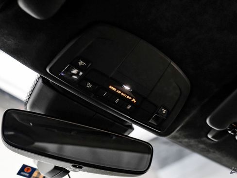 Used 2017 Porsche 911 Turbo image 36