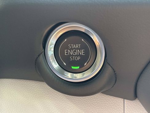 Used 2025 Chevrolet Tahoe Premier AWD/4WD image 39