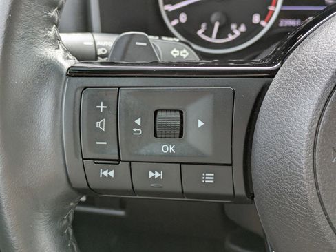 Used 2023 Nissan Rogue SL AWD/4WD image 23