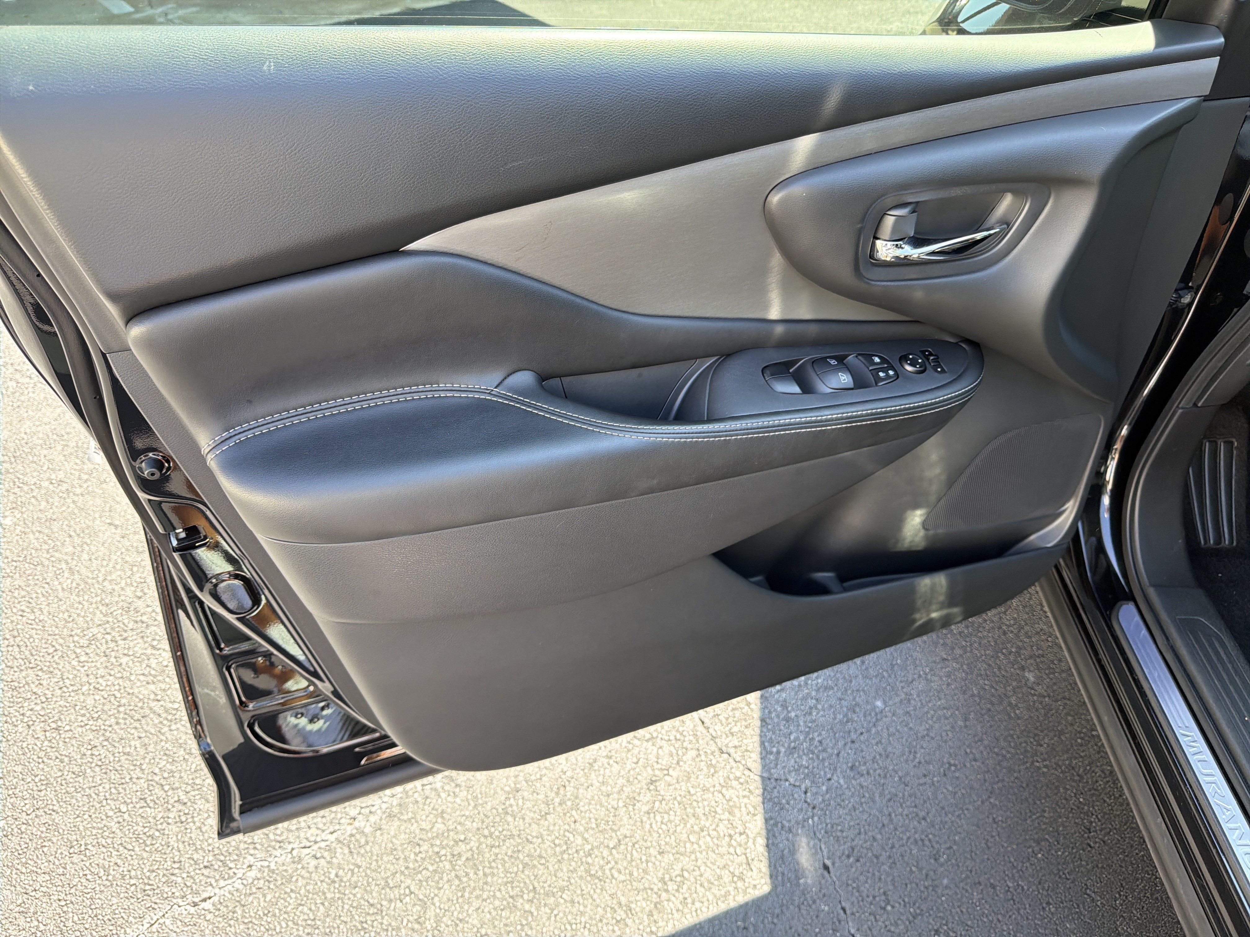 Used 2019 Nissan Murano SV FWD image 10