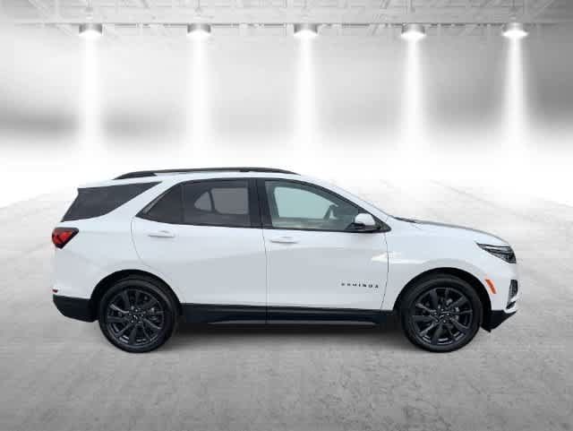 Used 2024 Chevrolet Equinox RS FWD image 9