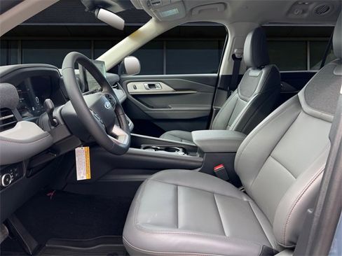 New 2026 Ford Explorer Active w/ Active Comfort Package image 9