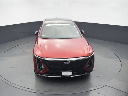 Certified 2024 Cadillac Lyriq Sport w/ Nappa Leather Package AWD/4WD image 38