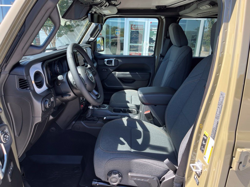New 2027 Jeep Gladiator Sport AWD/4WD image 3