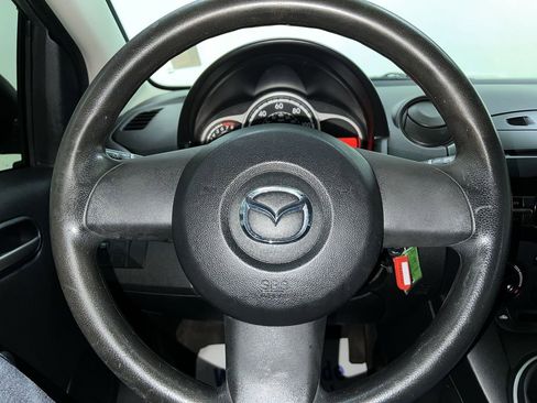 Used 2012 MAZDA MAZDA2 Sport FWD image 20