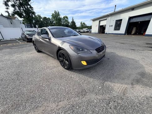 Used 2010 Hyundai Genesis 2.0T RWD image 23