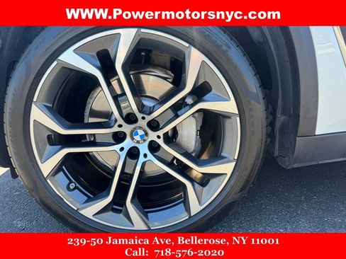 Used 2022 BMW X5 sDrive40i w/ Executive Package RWD image 18