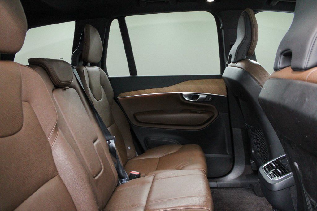 Certified 2023 Volvo XC90 B6 Plus AWD/4WD image 27