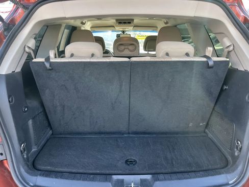 Used 2014 Dodge Journey SXT w/ Flexible Seating Group image 8