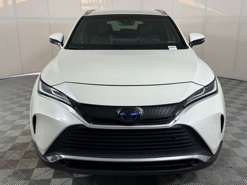 Used 2021 Toyota Venza XLE image 10