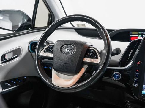 Certified 2018 Toyota Prius Prime Advanced w/ Carpet Mat Package FWD image 16
