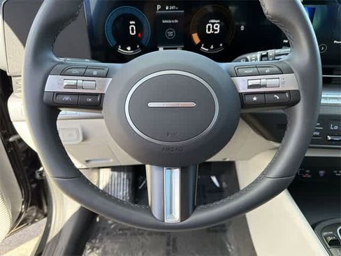 Certified 2025 Hyundai Kona SEL image 19