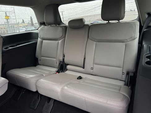 Used 2025 Ford Expedition Active image 35