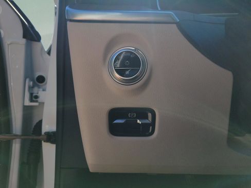 Certified 2025 Mercedes-Benz C 300 Sedan image 25