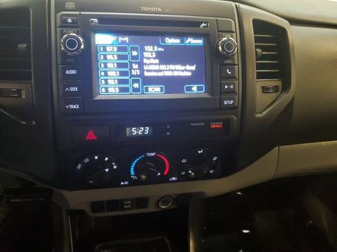 Used 2013 Toyota Tacoma 2WD Access Cab image 18