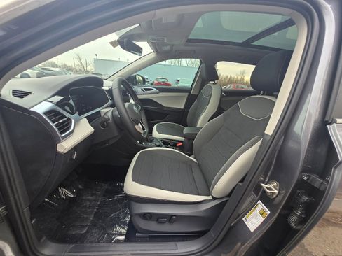 New 2026 Volkswagen Taos SE AWD/4WD image 14