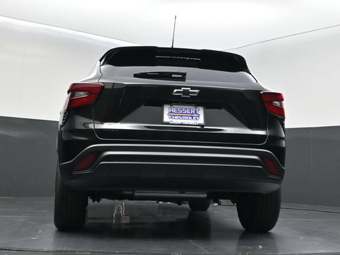 New 2026 Chevrolet Trax LT w/ Midnight Edition FWD image 40