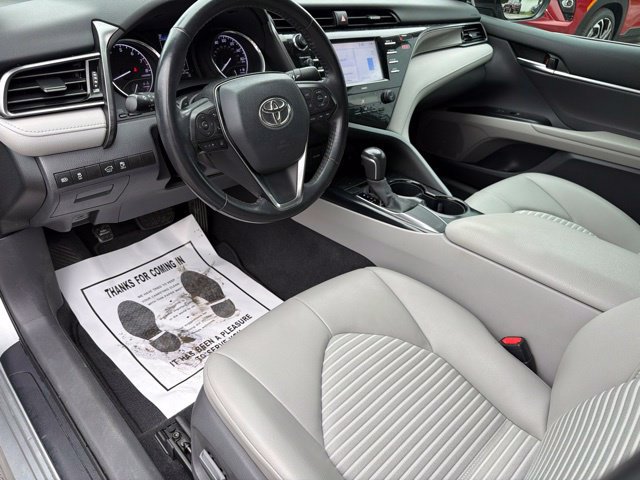 Used 2020 Toyota Camry SE FWD image 18