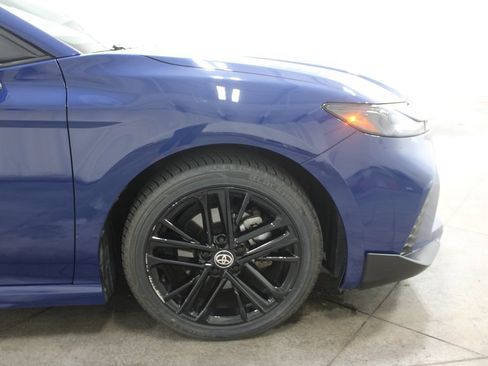 Used 2025 Toyota Camry SE FWD image 38