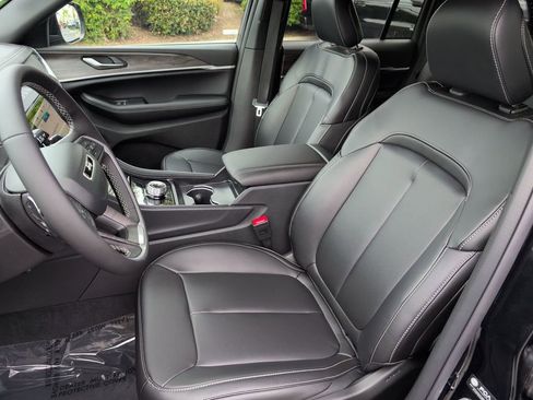 New 2026 Jeep Grand Cherokee Limited image 11