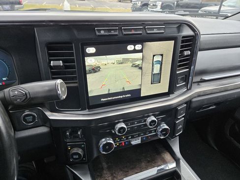 Used 2023 Ford F350 Lariat w/ Chrome Package image 10