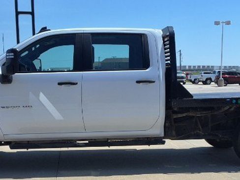 Used 2024 Chevrolet Silverado 2500 W/T w/ WT Fleet Convenience Package AWD/4WD image 5