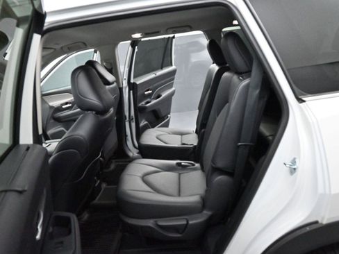 Used 2024 Toyota Grand Highlander XLE image 30