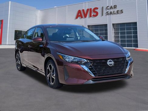 Used 2025 Nissan Sentra SV FWD image 3