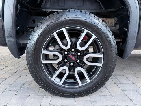 Used 2022 GMC Sierra 1500 AT4 w/ Technology Package AWD/4WD image 49
