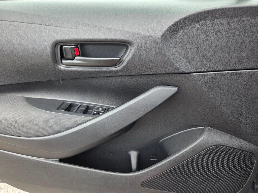 Used 2023 Toyota Corolla LE FWD image 21