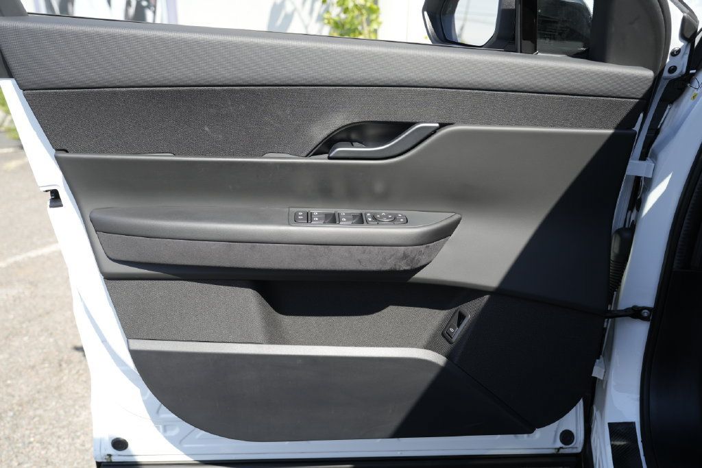 Used 2023 Fisker Ocean Ultra AWD/4WD image 18