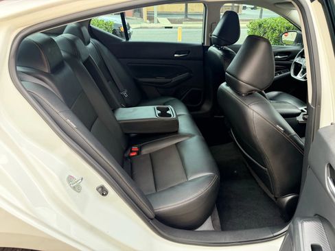 Used 2022 Nissan Altima 2.5 SR w/ Midnight Edition Package image 17